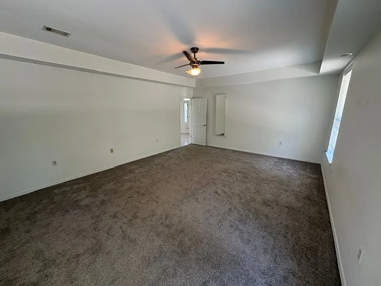 83 Lake Lorraine Cir — Photo 12