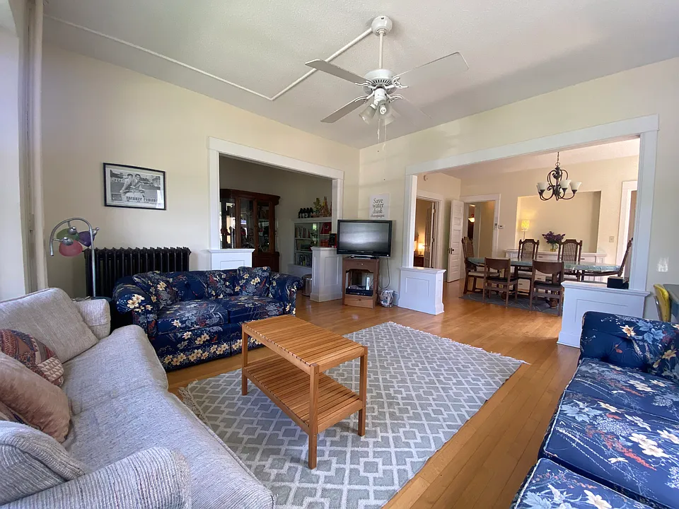 1217 Monroe St NE #1