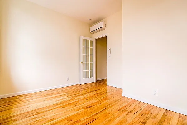 Rented by EXR | media 16