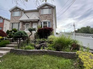 277 Seguine Ave #B, Staten Island, NY 10309