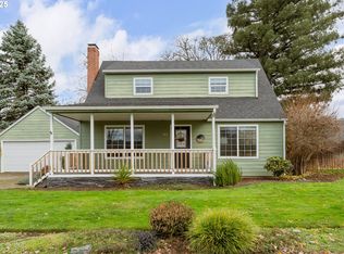 523 W Broccoli St, Roseburg, OR 97471