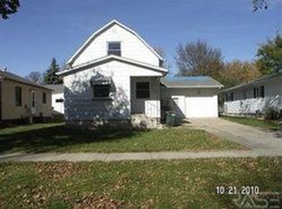 516 W Warren St, Luverne, MN 56156
