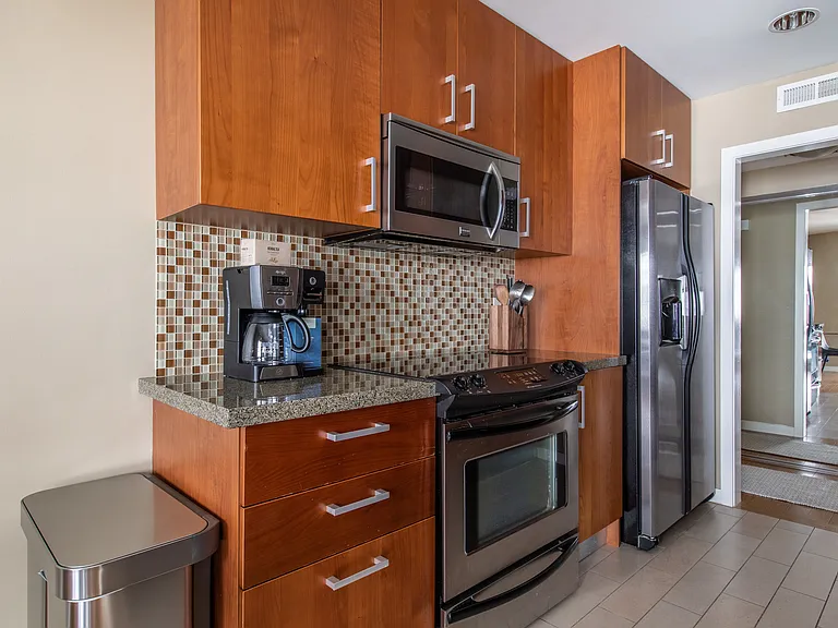 4407 Francis Ave — Photo 12