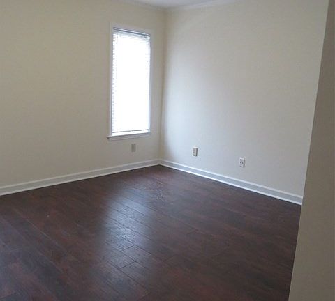2nd image of 207 Cashwell Dr