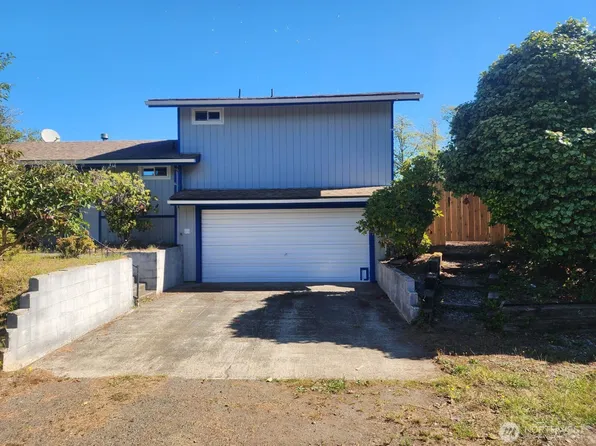 706 Wakina Loop SE, Ocean Shores, WA 98569
