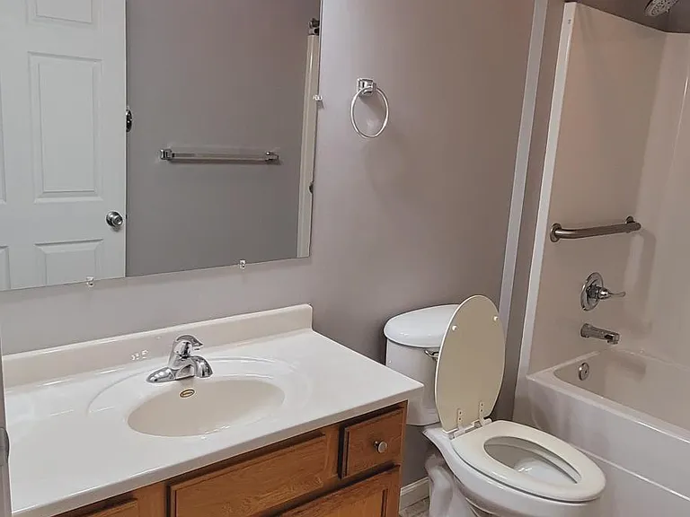 51 Fox Hollow Dr #51 — Photo 8