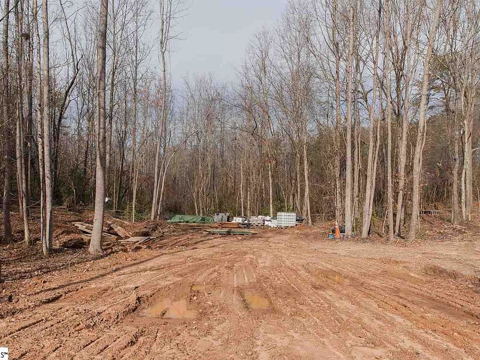 2nd image of 60 Percy Ave