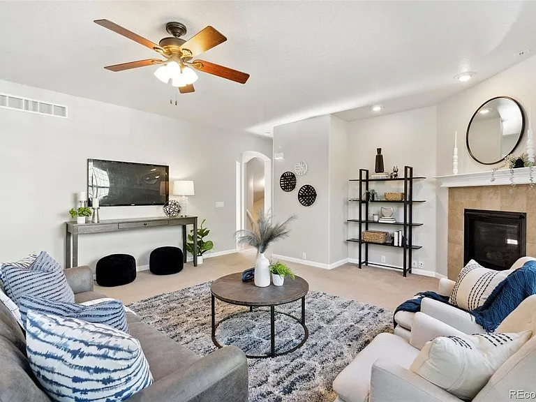 16639 Dyer Way — Photo 2