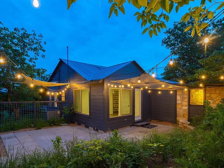 Fenced Courtyard