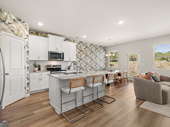 2nd image of 504 Meadowbrook Way #128