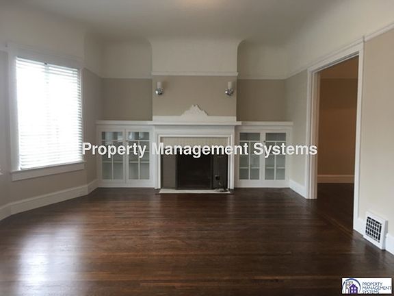 2nd image of 2628 Leavenworth St