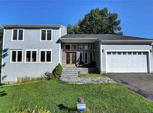 28 Shelbourne Dr, Goshen, CT 06756