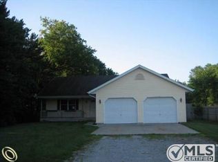 3541 Krafft Rd, Fort Gratiot, MI 48059