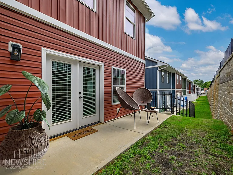 Townes at Converse Luxury Townhomes — Photo 40
