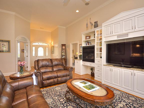 5th image of 3549 Sanderling Drive SE