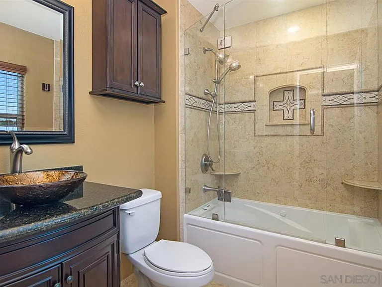 Paramount Dr — Photo 21