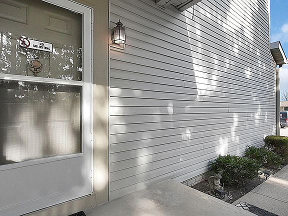 3rd image of 2571 Rustling Oak Blvd