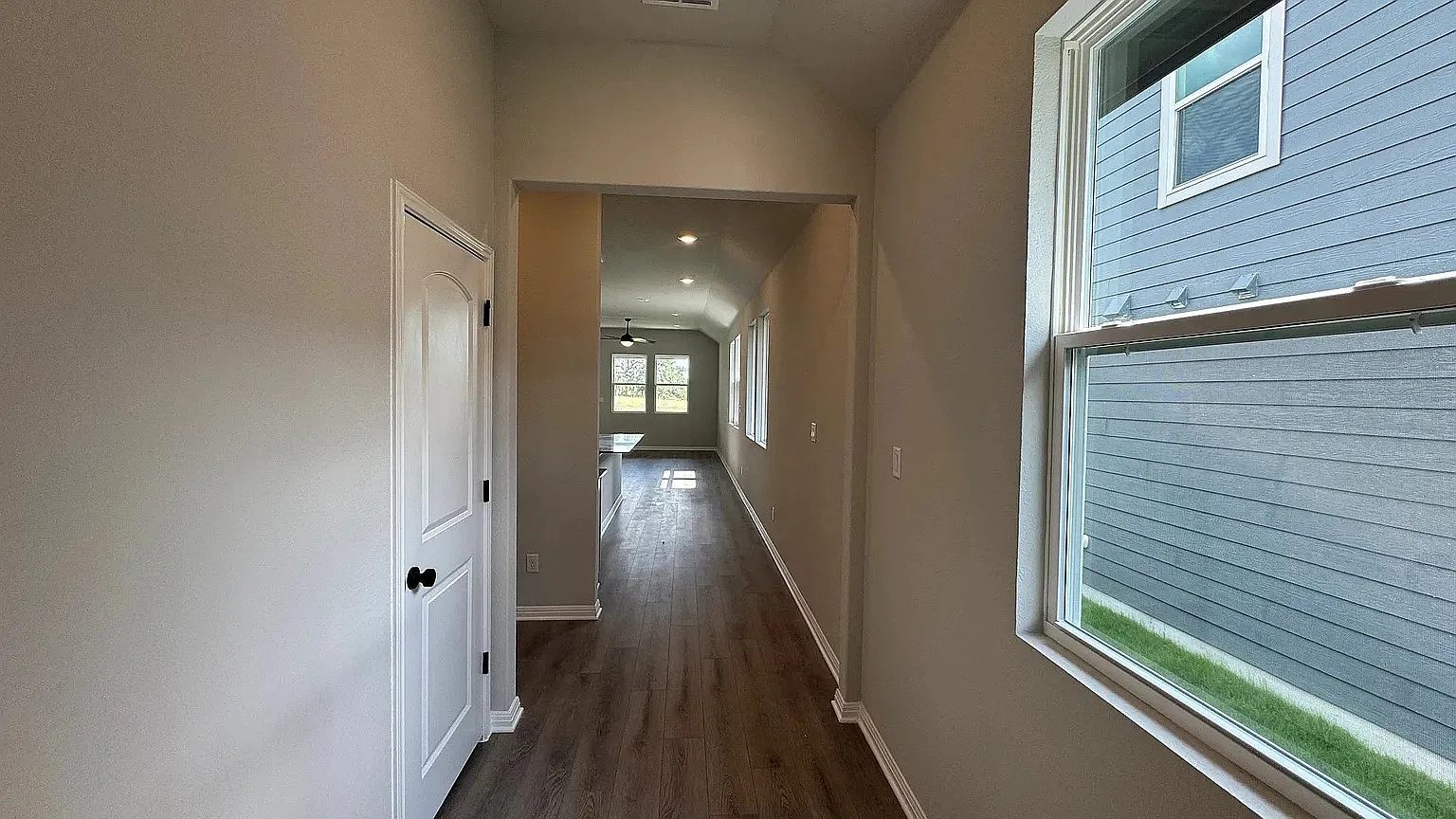 3 bed, 1518 sqft, $2,595 — Photo 3
