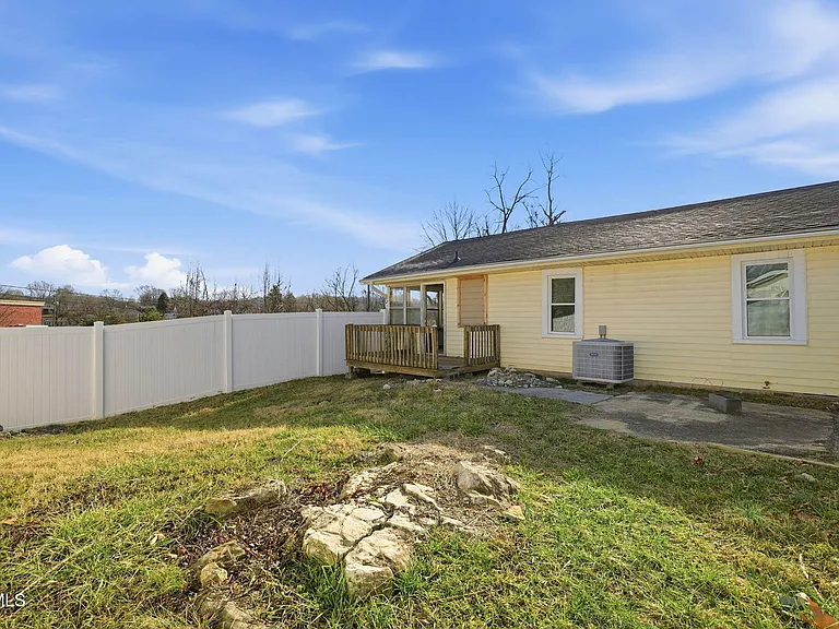 1217 Kentucky Ave — Photo 22