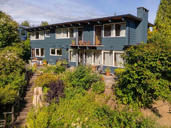 1764 Ottawa Pl, West Vancouver, BC V7V 2T7