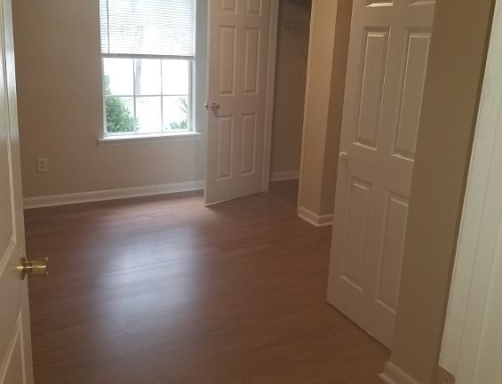 5th image of 5117 Willis Dr Unit A