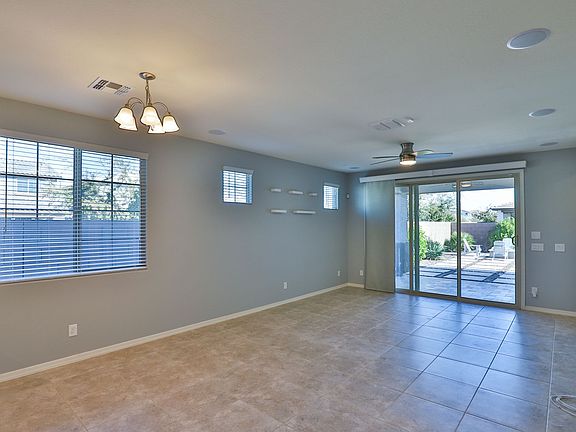 4th image of 21901 S 203rd Pl