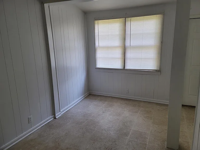 448 W Railroad Ave — Photo 9