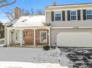 2S729 Timber Dr, Warrenville, IL 60555