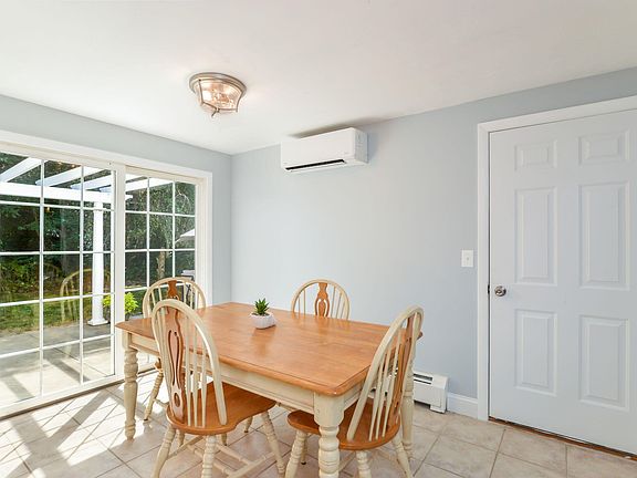 4th image of 40 Shorewood Drive