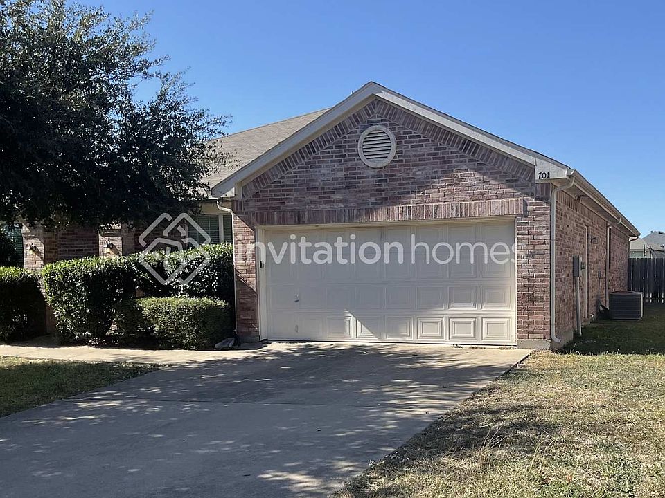 1st image of 701 Sage Brush Dr