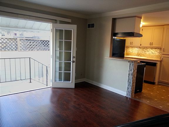 3rd image of 5825 Hazeltine Ave APT 4