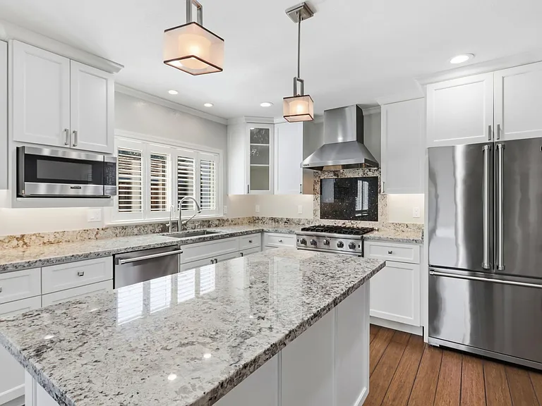 19397 Eric Dr — Photo 1