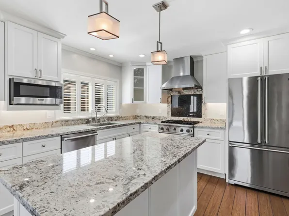 19397 Eric Dr, Saratoga, CA 95070