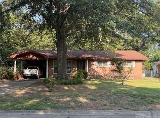 1608 Coker Hampton Dr, Stuttgart, AR 72160