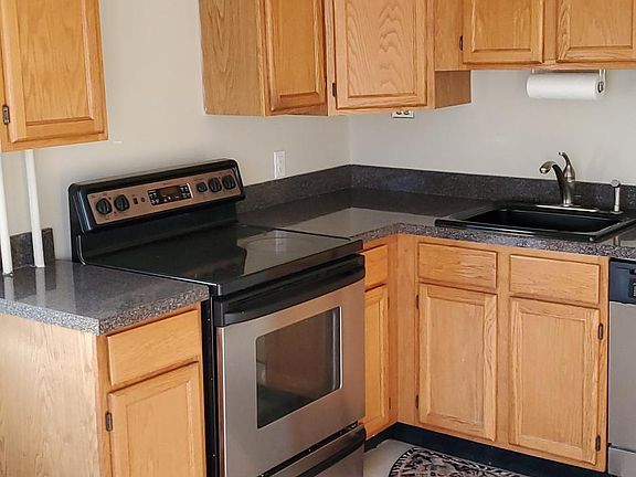 LARGE eat in kitchen