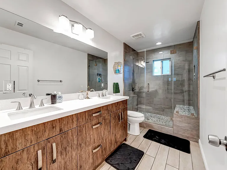 7715 Oakdale Ave — Photo 17