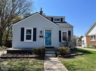 15734 Evergreen Ave, Eastpointe, MI 48021