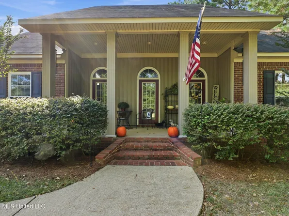 1080 Spring Lake Cv, Raymond, MS 39154