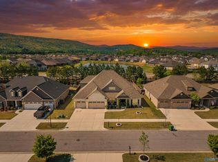 7614 Flint Crossing Cir, Owens Cross Roads, AL 35763