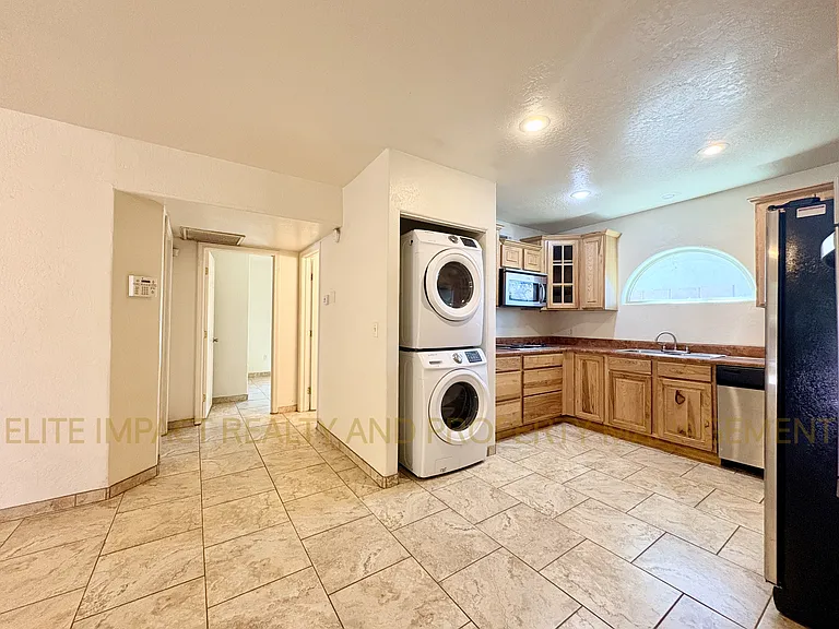 1628 N Venice Ave #1-4 — Photo 6
