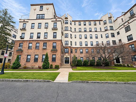 2nd image of 1273 North Avenue #3-1G