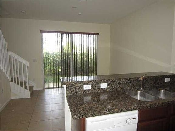 5th image of 21209 NW 14th Pl APT 620