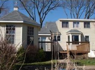 4212 Riverview Dr, Johnsburg, IL 60051