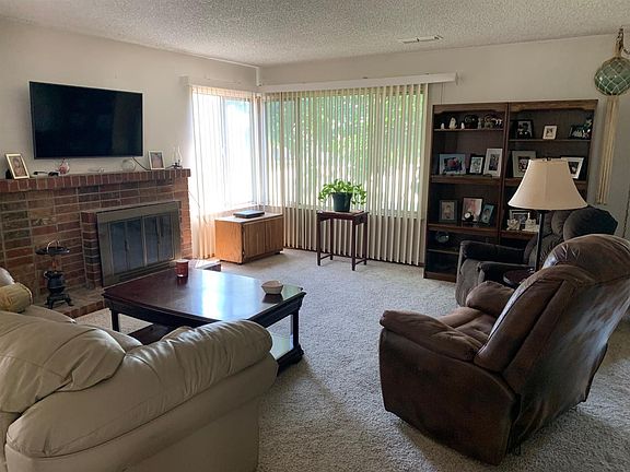 3rd image of 6329 Twin Wood Way