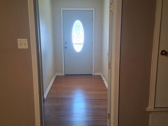 3rd image of 3904 Royal Forrest Dr