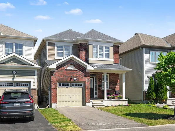 124 Mandalay St, Ottawa, ON K4A 1A6