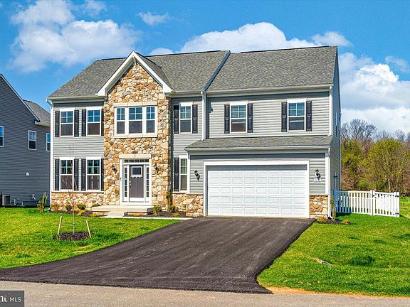 3rd image of 9376 Alloway Dr