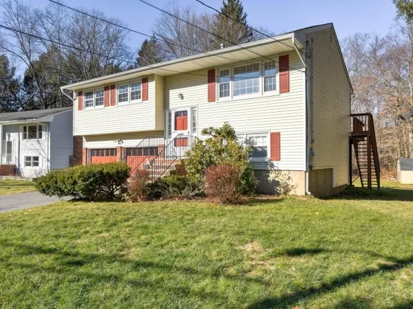 21 Hermanne Dr, Mount Olive Twp., NJ 07836