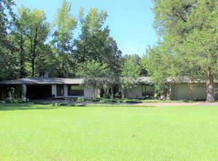 17215 E John C Stennis Dr, Louisville, MS 39339