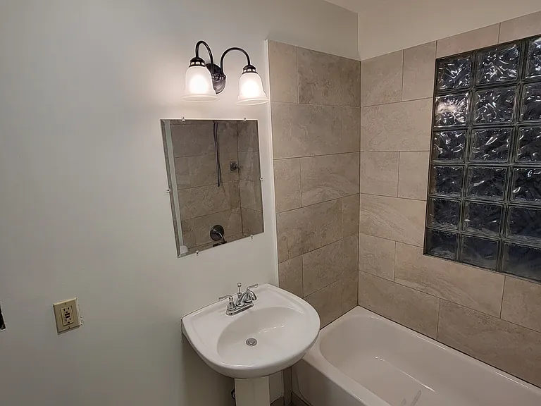 55 N Washington St — Photo 8
